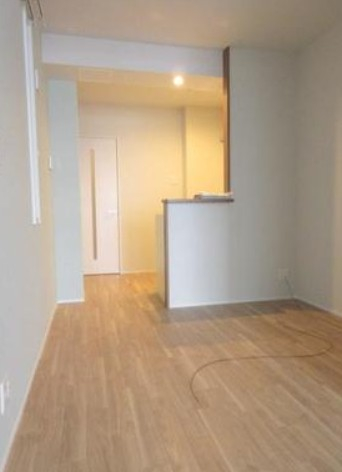 居室・リビング　☆明るい居間☆