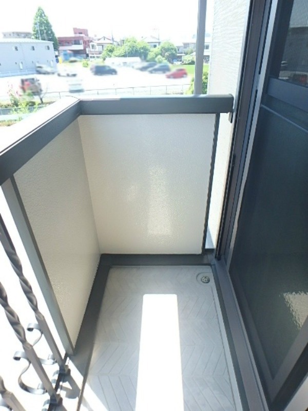 バルコニー　図面と現状に相違がある場合には現状を優先