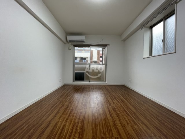 居室・リビング　ドゥエリング天満　洋室