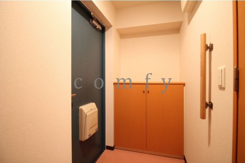 玄関　シンプルな玄関