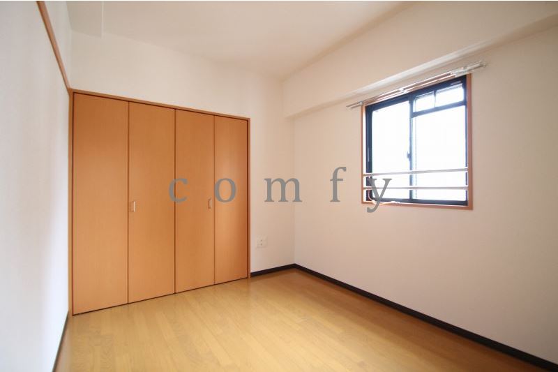 その他部屋・スペース　４．５帖の広めの洋室