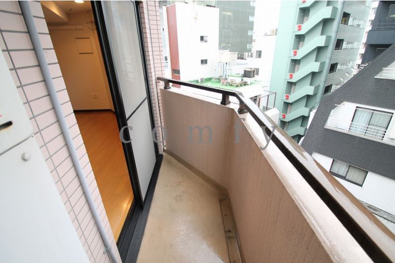 バルコニー　コンパクトなバルコニー