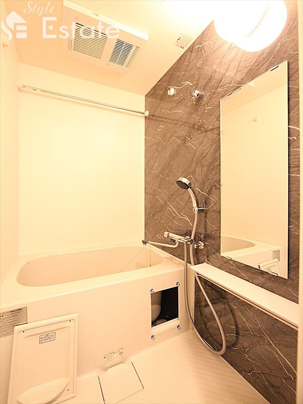 バス・シャワールーム　バスルーム