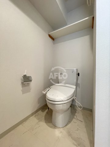 トイレ　ルクレ西長堀　温水洗浄便座