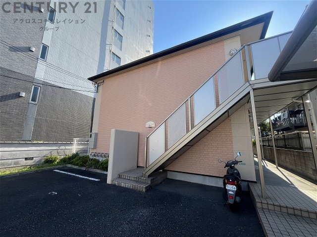 建物外観　モニタ付きインターホンついてます