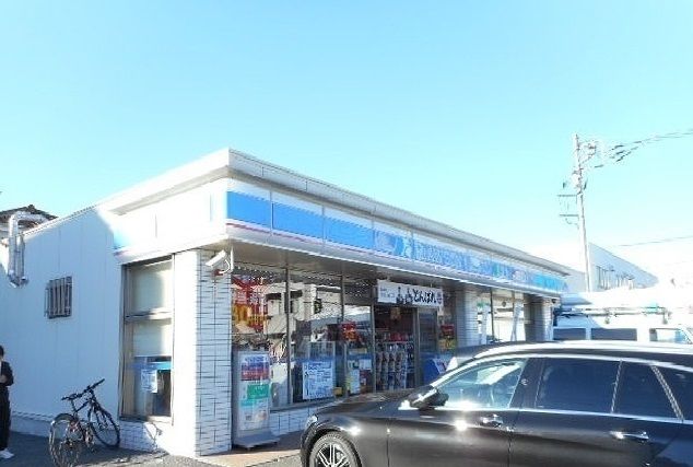 コンビニ　ローソン（コンビニ）まで350m