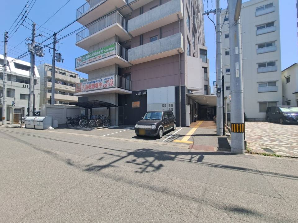 駐車場　駐車場