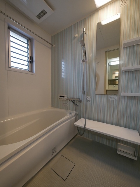 バス・シャワールーム　同タイプ・別部屋