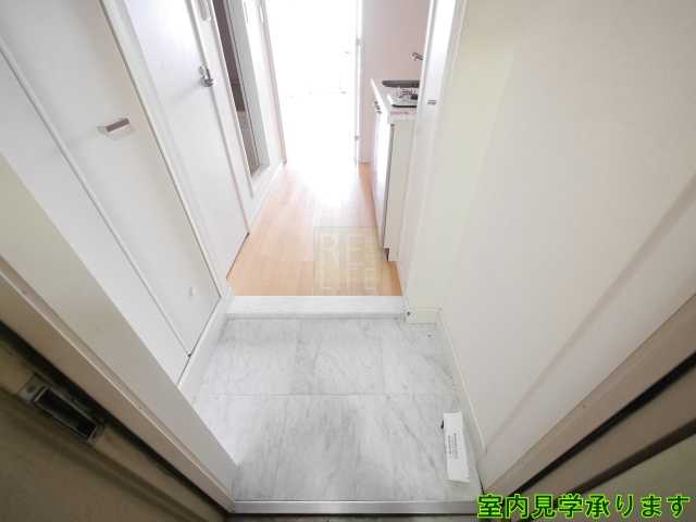 玄関　スカイコート早稲田壱番館