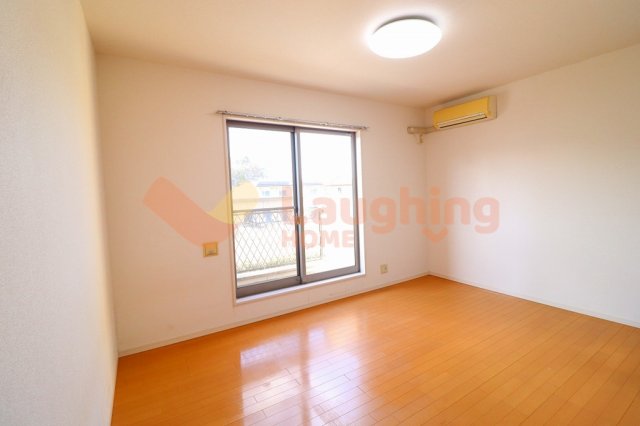 居室・リビング　類似物件の参考写真です。