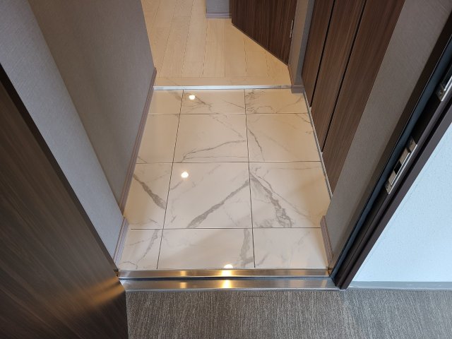 玄関　レーベン千種吹上AVANCA