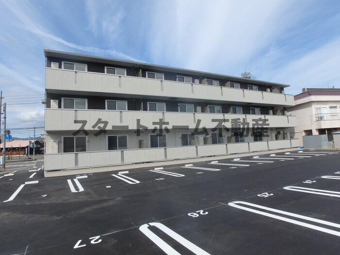 建物外観　落ち着いた雰囲気の外観です