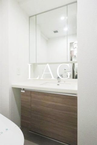 洗面設備　洗面台です。