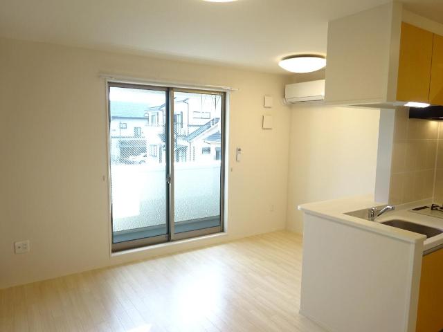 居室・リビング　室内