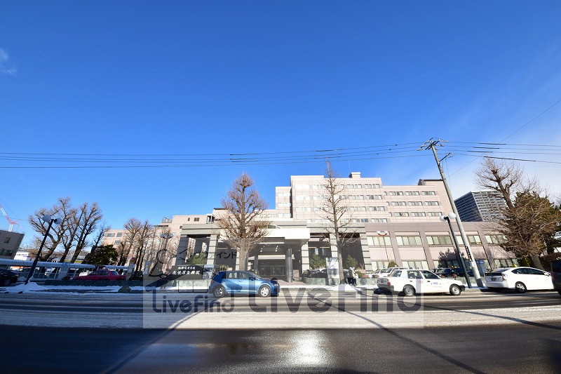 病院　JA北海道厚生連札幌厚生病院（病院）まで408m