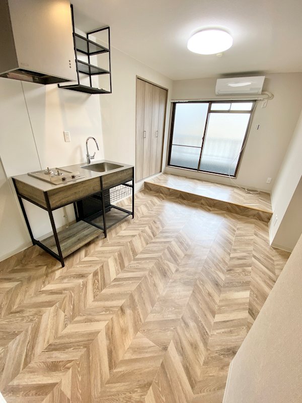 居室・リビング　エアコン設置済