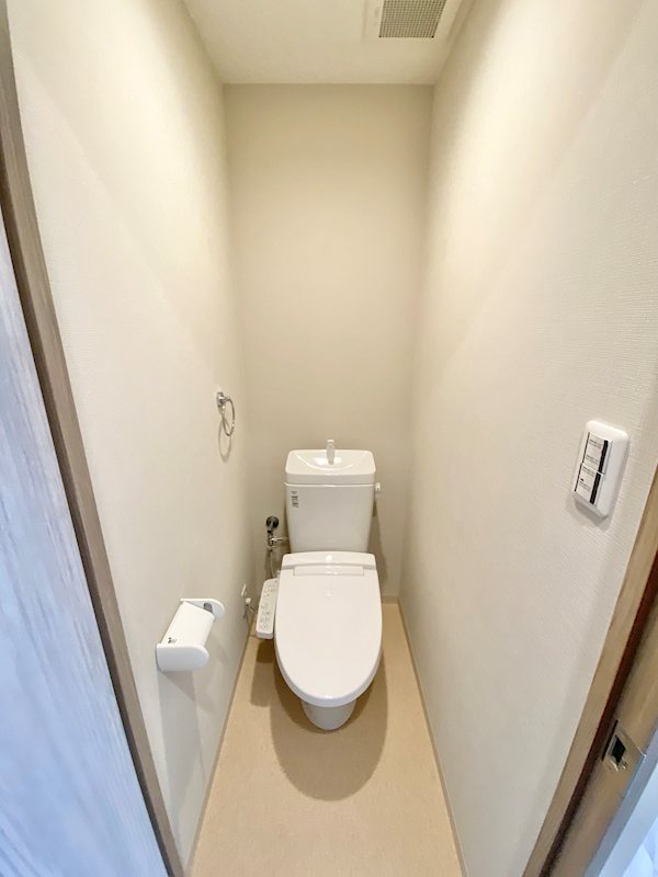 トイレ　ウォシュレット付
