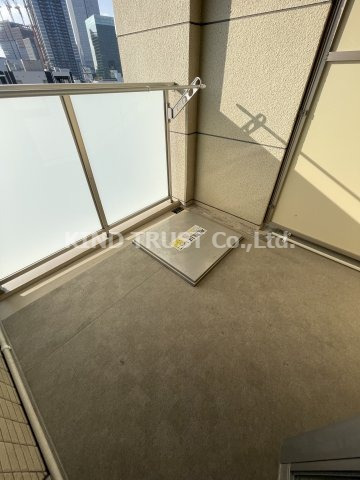 バルコニー　お洗濯にも便利なバルコニー付き