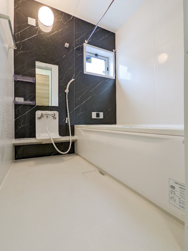 バス・シャワールーム　図面と現状に相違がある場合には現状を優先