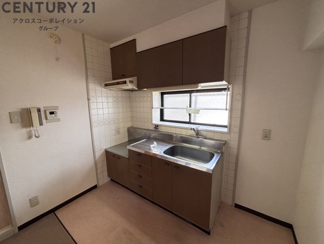 キッチン　収納スペース豊富なキッチンです。