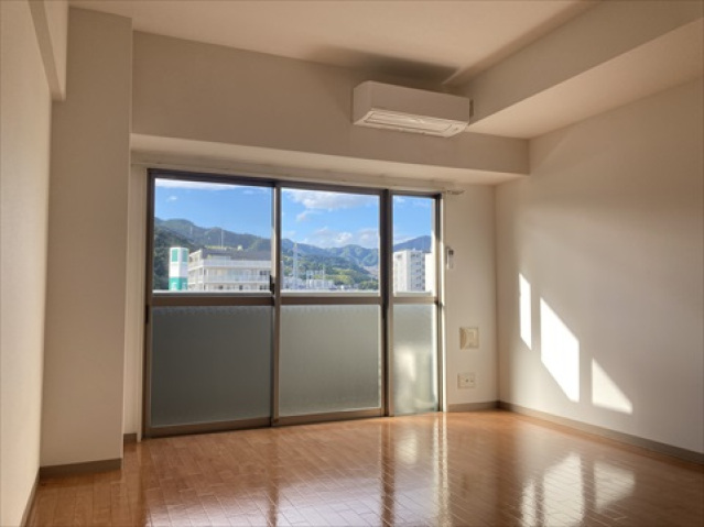 居室・リビング　同物件別号室の写真です。