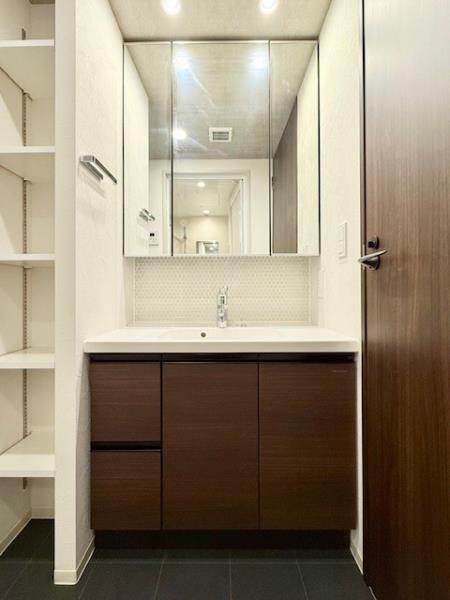 洗面設備　洗面所です