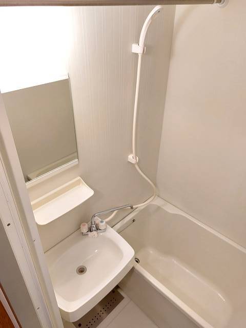 バス・シャワールーム　日々の疲れを癒すお風呂付です