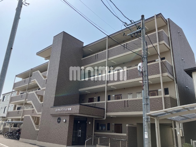 建物外観　重厚感のある建物です。