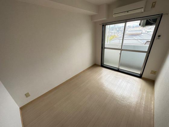 居室・リビング　※別部屋の写真です