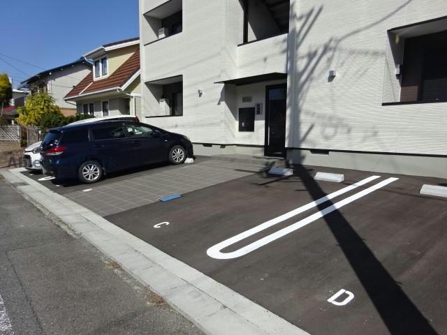 駐車場　駐車場