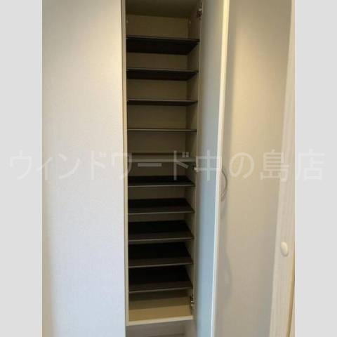 玄関　詳細は、ウィンドワード中の島店までご相談下さい。