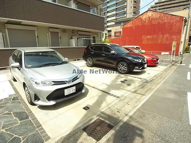 駐車場　駐車場