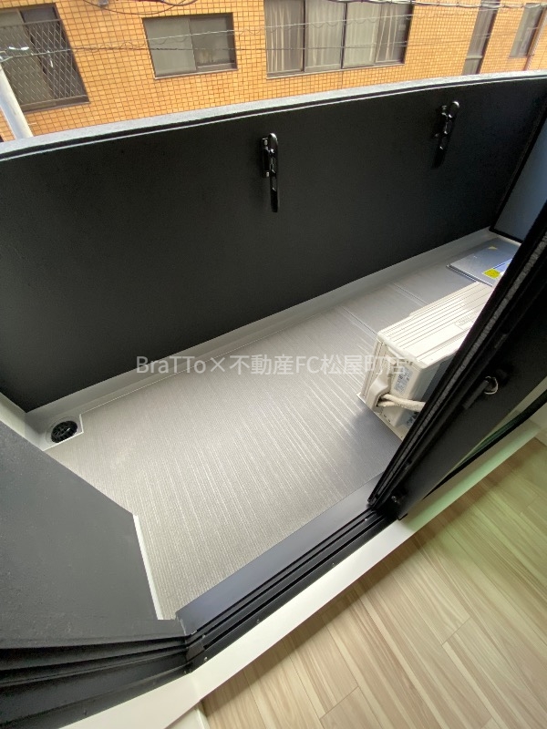 バルコニー　バルコニー