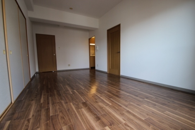 居室・リビング　別号室の写真です