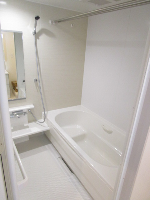 バス・シャワールーム　※建築中写真