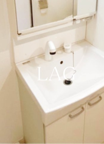 洗面設備　洗面台です。