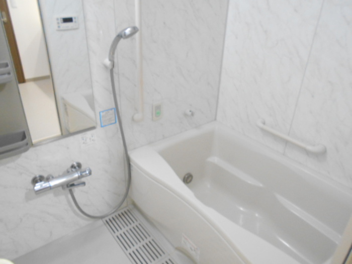 バス・シャワールーム　バス