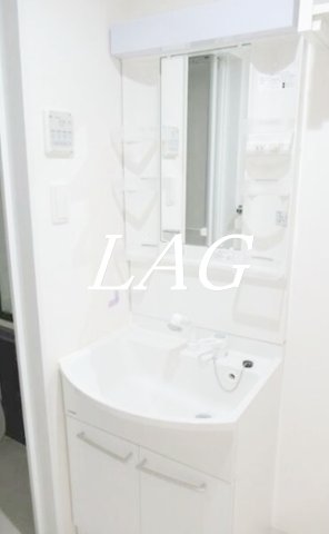 洗面設備　独立洗面台です。