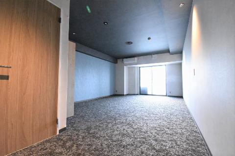 居室・リビング　室内