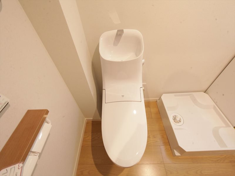 トイレ　温水洗浄便座付トイレ