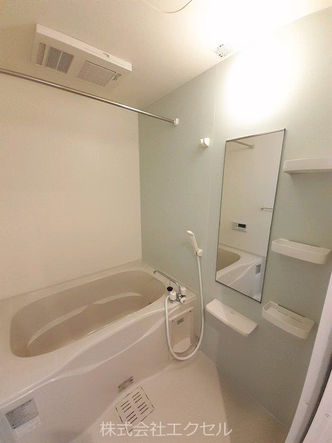 バス・シャワールーム　追い焚き機能のお風呂です。