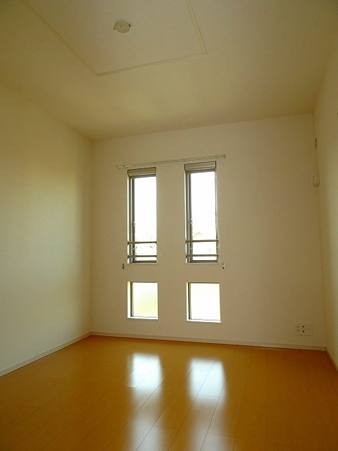 その他部屋・スペース　フローリングのお部屋です。