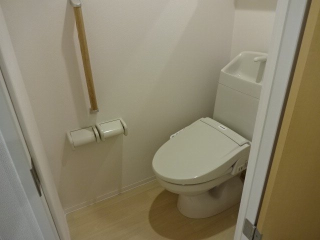 トイレ　シャワー付トイレ