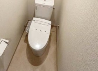 トイレ　別タイプ部屋　参考写真です