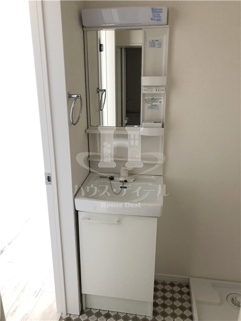 洗面設備　使いやすい洗面所です