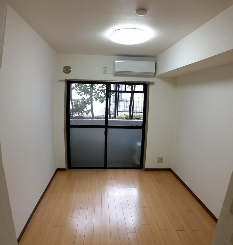 居室・リビング　※同タイプ別室参考写真です。