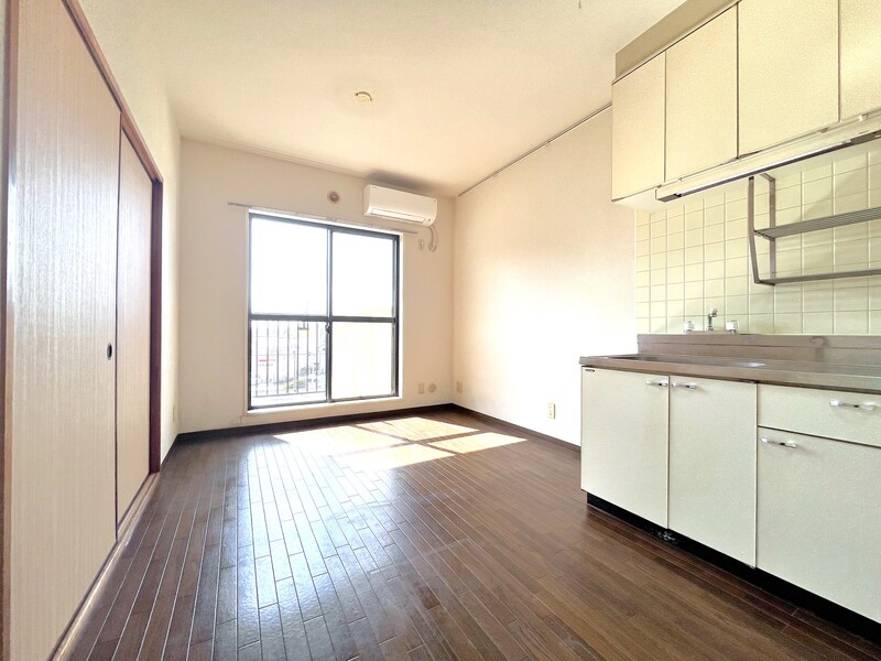 居室・リビング　使いやすいダイニングキッチン　※同タイプ別部屋