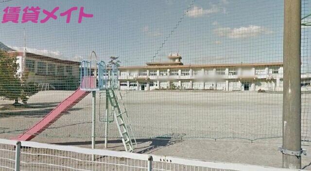 小学校　いなべ市立治田小学校（小学校）まで1123m