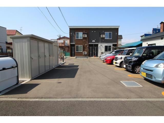 駐車場　駐車場