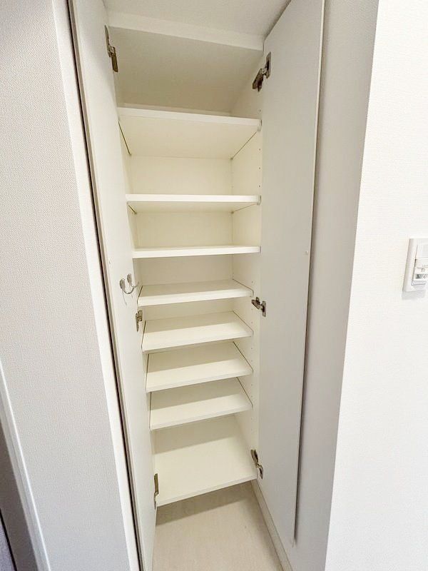 玄関　※別号室参考写真※